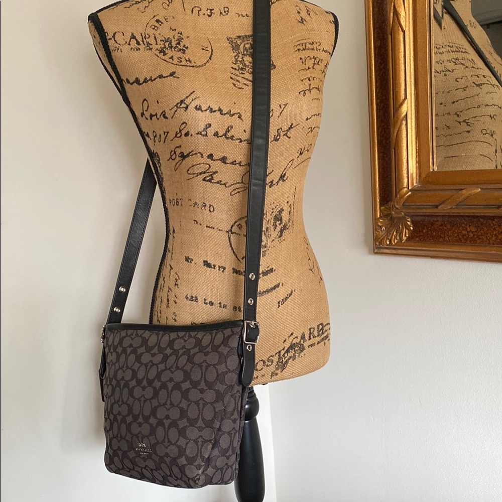 Coach 36314 Signature Jacquard Monogram Black Gray Shoulder Bag Hobo Cossbody